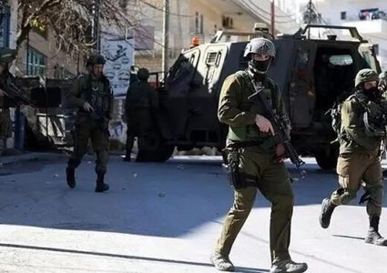الاحتلال يشن حملة مداهمات واعتقالات في الضفة