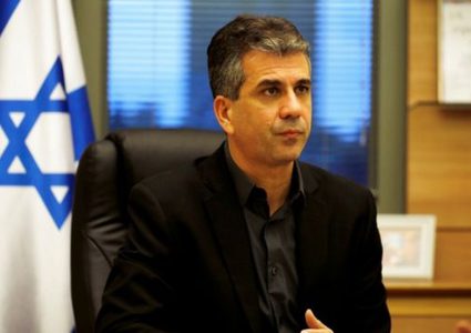 كوهين يجري زيارة دبلوماسية إلى بريطانيا لبحث عدة ملفات