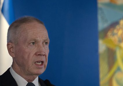 وزير الدفاع الإسرائيلي: رفض الخدمة العسكرية خطر يتهددنا