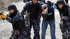 البحش: القبض على تاجر بتهمة إدخال مستحضرات تجميل غير صالحة للاستخدام في نابلس