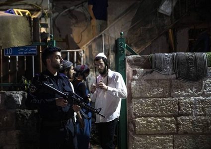 مستوطنون يهاجمون خيام المواطنين في خربة الفارسية