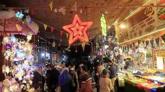 الأجواء في سوق الزاوية بمدينة غزة قبيل حلول شهر رمضان