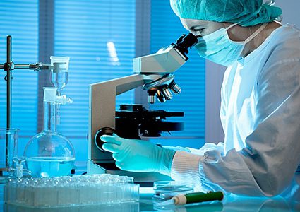 طلاب الطب المخبري في جامعة النجاح يؤسسون جمعية الطب المخبري