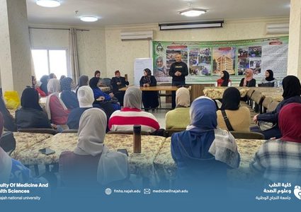 قسم العلاج الطبيعي يزور دار المسنين في جنين