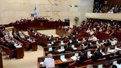 استطلاع: تراجع قوة ائتلاف نتنياهو بـ8 مقاعد لو جرت انتخابات للكنيست