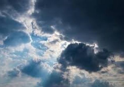 الطقس: انخفاض الحرارة وهطول زخات من الأمطار