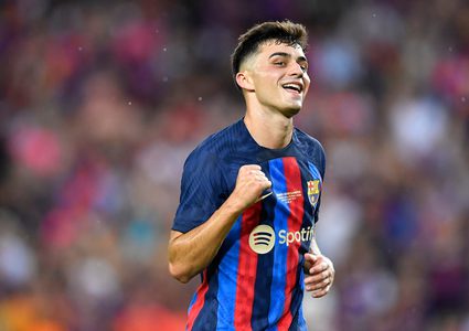 بيدري لا يستبعد مغادرة برشلونة