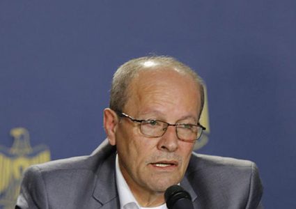 أبو بكر يطالب الصليب الأحمر التدخل الفوري لإنقاذ حياة الأسير وليد دقة