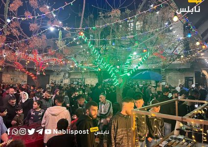 من الأجواء الرمضانية في باب الساحة بالبلدة القديمة وسط نابلس