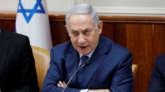 نتنياهو في طريقه للرضوخ للإسرائيليين ووقف التشريعات القضائية