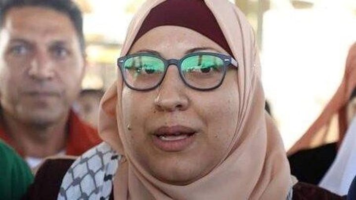 الأسيرة ياسمين شعبان" حرموني من أبي ولكن فلسطين بتستاهل"