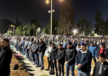 صلاة التراويح في اليوم الخامس من رمضان بالمسجد الأقصى المبارك