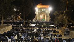 صلاة التراويح في اليوم الخامس من رمضان بالمسجد الأقصى المبارك