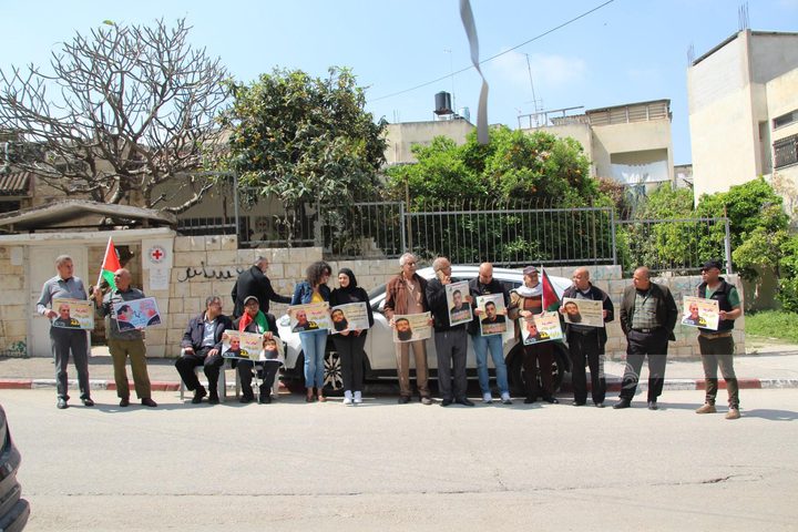 وقفة دعم للأسرى المرضى في طولكرم