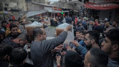 أجواء أسواق غزة في شهر رمضان