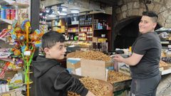 أجواء أسواق القدس القديمة في شهر رمضان المبارك.