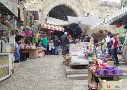 أجواء أسواق القدس القديمة في شهر رمضان المبارك.