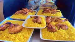 أثناء تجهيز وجبة الإفطار من تكية بيتا الخيرية