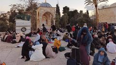 أجواء الإفطار في باحات المسجد الأقصى المبارك