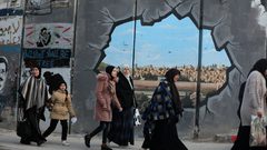 الاحتلال يقيّد وصول المصلّين من الضفة إلى الأقصى