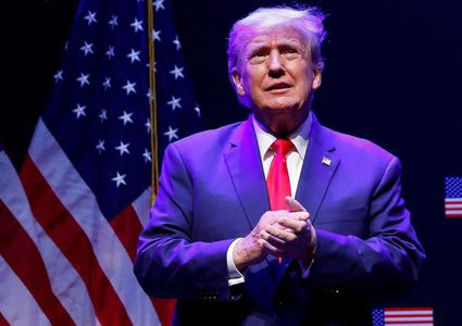 محامي ترامب يعلن توجيه اتهام لأول رئيس أمريكي سابق