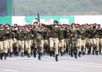 الجيش الباكستاني: “إرهابيون” من إيران قتلوا 4 جنود