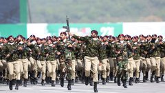 الجيش الباكستاني: “إرهابيون” من إيران قتلوا 4 جنود