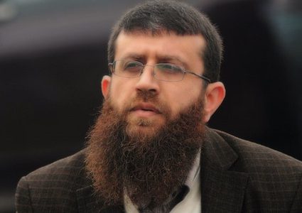 الأسير خضر عدنان يواصل إضرابه عن الطعام لليوم الـ57