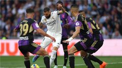 بنزيما يتوهج في اجتياح بلد الوليد بسداسية