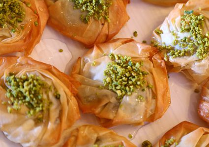 "حلى صيامك"ليالي لبنان بالكلاج