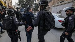 الاحتلال يعتقل مواطنا ويمدد اعتقال 6 شبان من القدس المحتلة