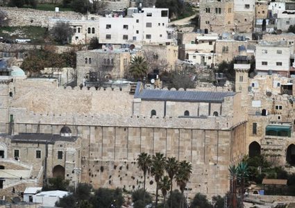 البكري: الاحتلال اقتحم الأقصى 25 مرة ومنع رفع الأذان 42 وقتاً بالحرم  الإبراهيمي