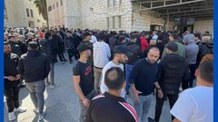 من وداع الشهيدين أبو بكر والحلاق من أمام مستشفى رفيديا بنابلس