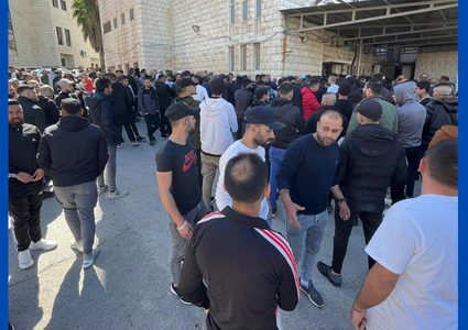 من وداع الشهيدين أبو بكر والحلاق من أمام مستشفى رفيديا بنابلس