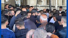 من وداع الشهيدين أبو بكر والحلاق من أمام مستشفى رفيديا بنابلس