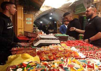 الأجواء الرمضانية في البلدة القديمة في مدينة الخليل