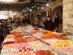 الأجواء الرمضانية في البلدة القديمة في مدينة الخليل