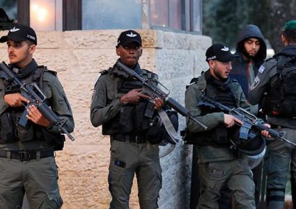 شرطة الاحتلال تعتقل شابّة من رهط بزعم محاولة تنفيذ عملية طعن في القدس