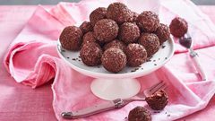 "حلى صيامك"طريقة عمل كرات الكيك بالشوكولاتة