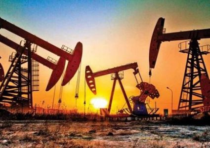 ارتفاع أسعار النفط مع تحول تركيز المستثمرين إلى آفاق الطلب