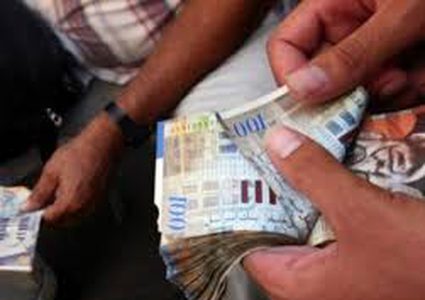 المالية: راتب شهر آذار يوم غد الأربعاء كاملا