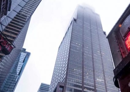 نجاة رجل بأعجوبة سقط من الطابق الـ19