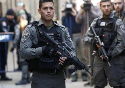 سلطات الاحتلال تقرر فرض الحبس المنزلي على شاب مقدسي