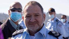 قائد شرطة الاحتلال يدعو المستوطنين إلى حمل السلاح