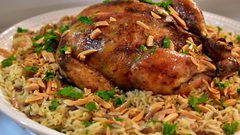 دجاج محشي ومحمر بنكهات عربية