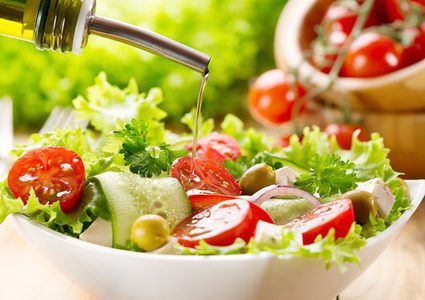 تناولها بانتظام- 4 فوائد مذهلة لتناول السلطة في رمضان