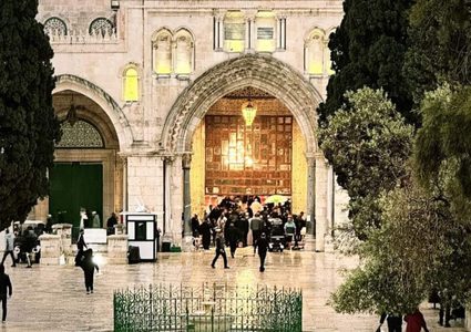 الأجواء الماطرة في المسجد الأقصى.