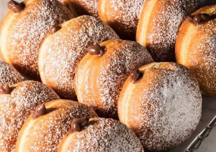 كرات الدوناتس المحشية بالشوكولاتة