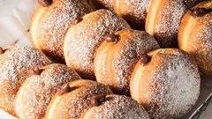 كرات الدوناتس المحشية بالشوكولاتة