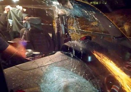 مستوطنون يهاجمون مركبات المواطنين في تقوع